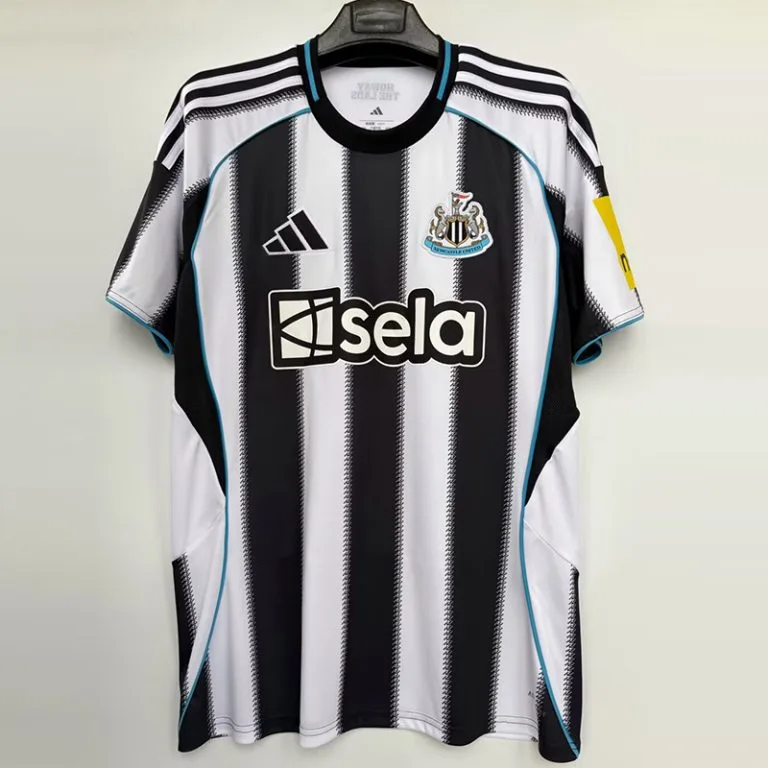 25-26 Newcastle - Camiseta Versión Hincha - Titular