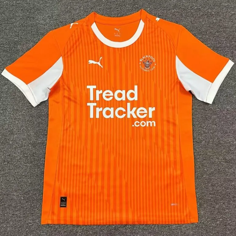 25-26 Blackpool FC - Camiseta Versión Hincha - Titular