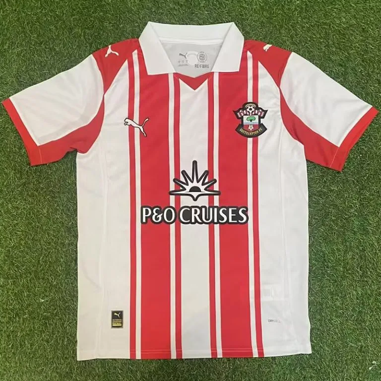 25-26 Southampton - Camiseta Versión Hincha - Titular
