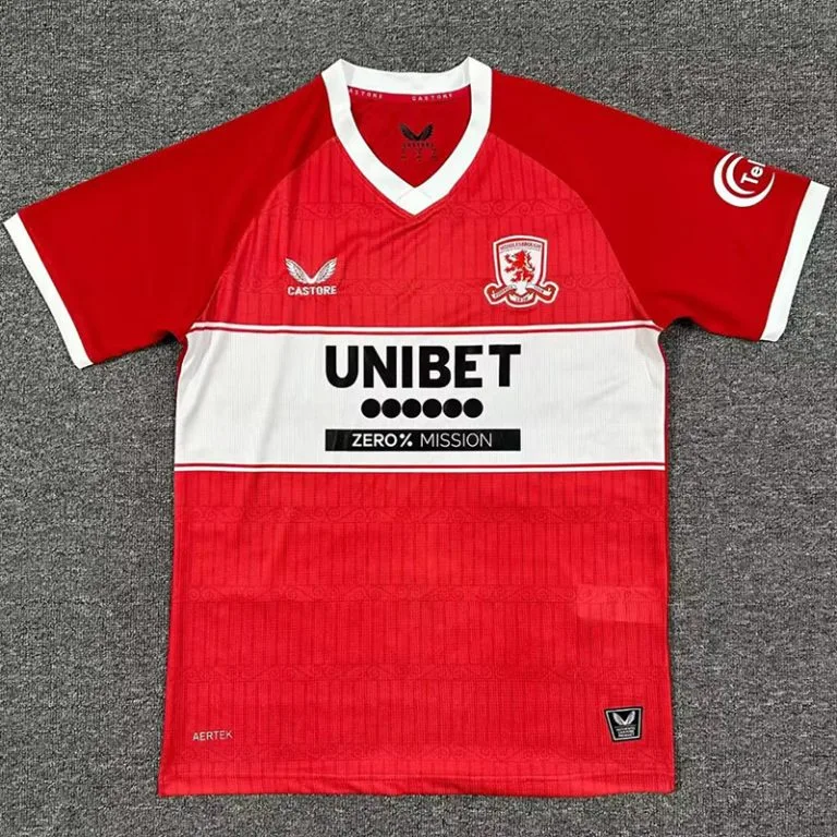 25-26 Middlesbrough - Camiseta Versión Hincha - Titular