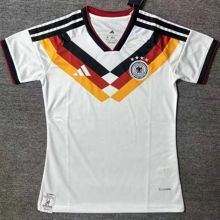 26-27 Alemania - Camiseta Versión Mujer - Titular
