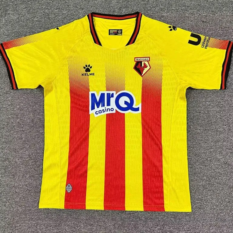 25-26 Watford - Camiseta Versión Hincha - Titular